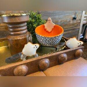 Coton Colors Halloween Ghost Embellishment Bowl and two spreaders